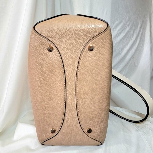 Kate Spade River Large Bucket Bag w/ Makeup bag – EUC / Retails $199 - Picture 8 of 12